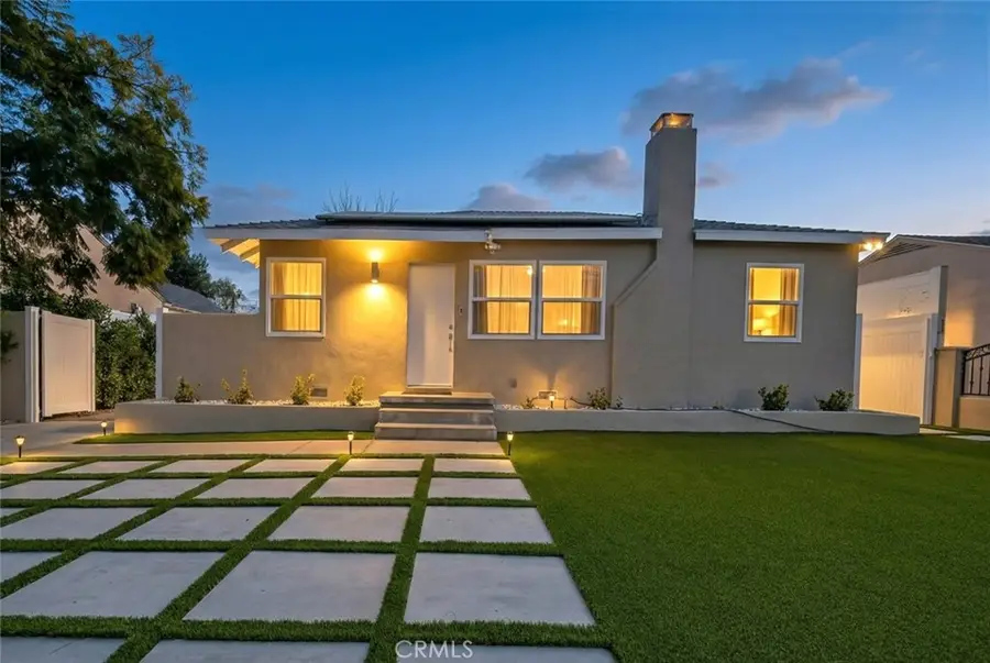 6820 Jellico Avenue, Lake Balboa, CA 91406 - #2