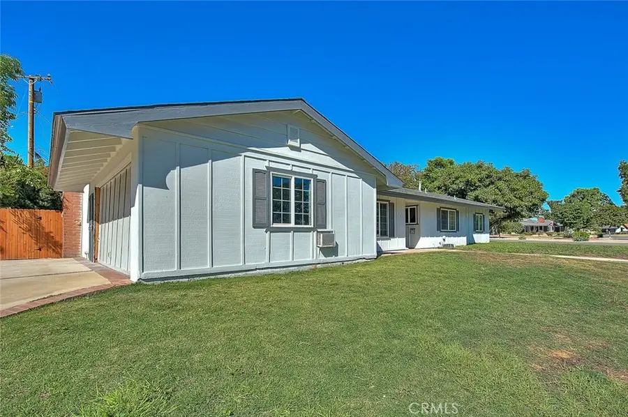 340 W Caroline Street, Ontario, CA 91762 - #2