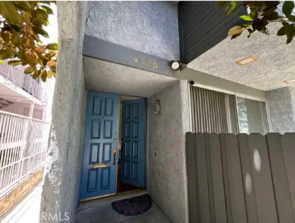 4325 Whitsett, Studio City, CA 91604