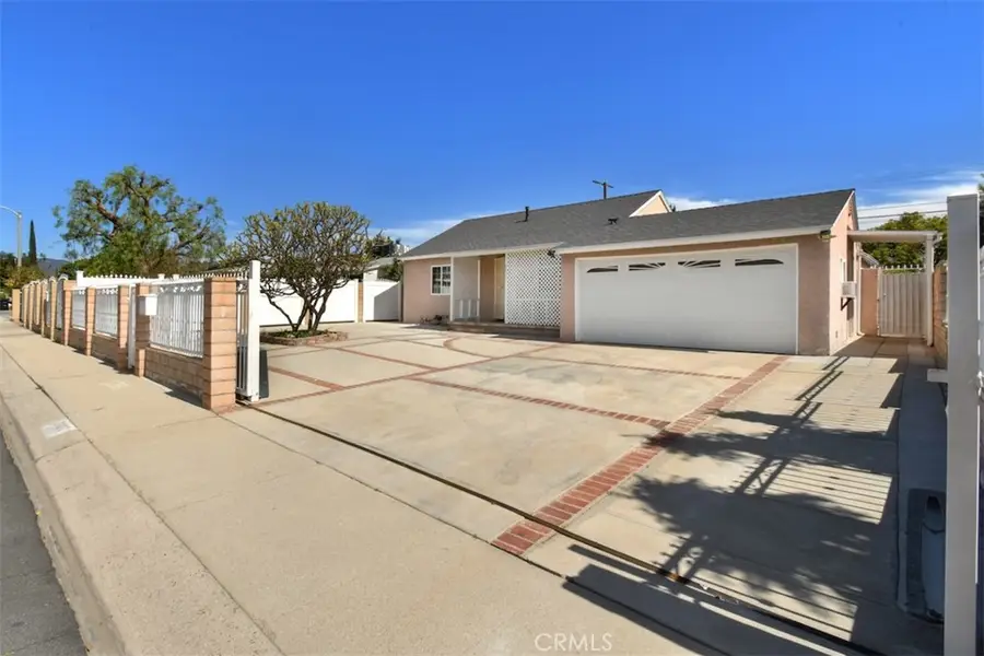 8832 Murietta Avenue, Panorama City, CA 91402 - #2