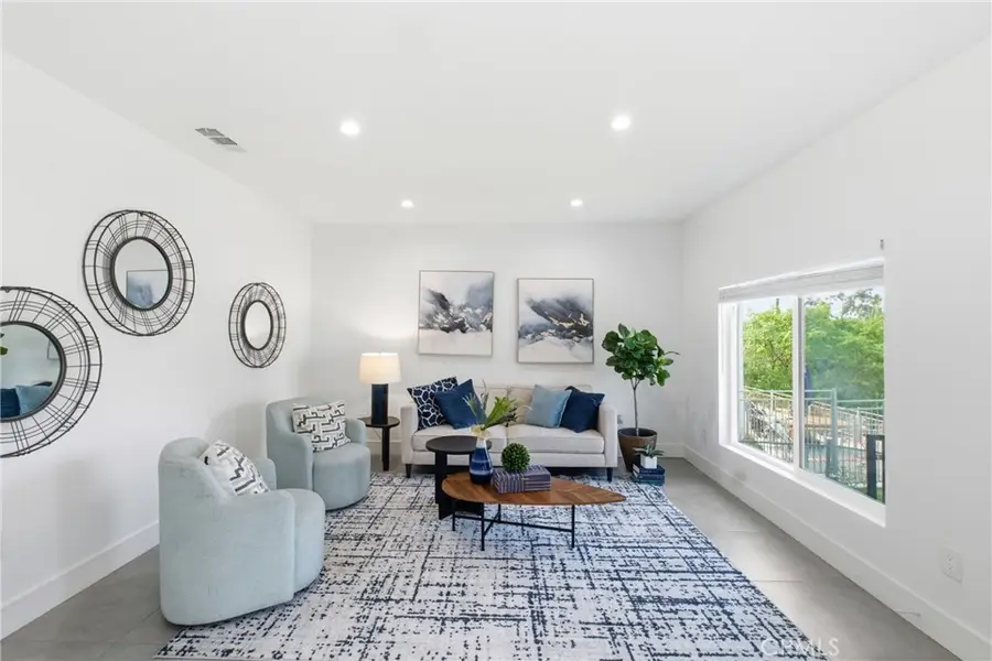 1364 S Ridgeley, Los Angeles, CA 90019 - #2