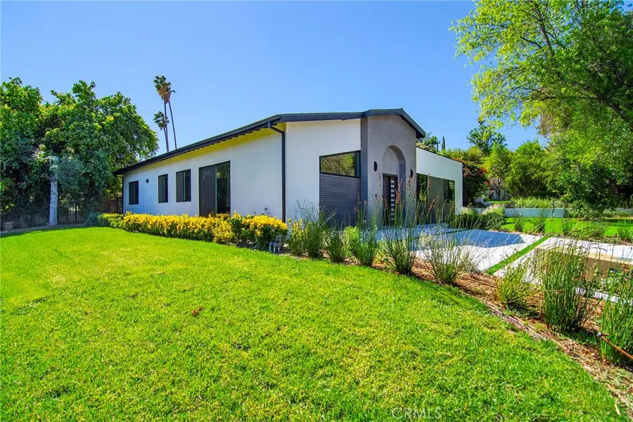 20100 Hatteras Street, Woodland Hills, CA 91367 - #2