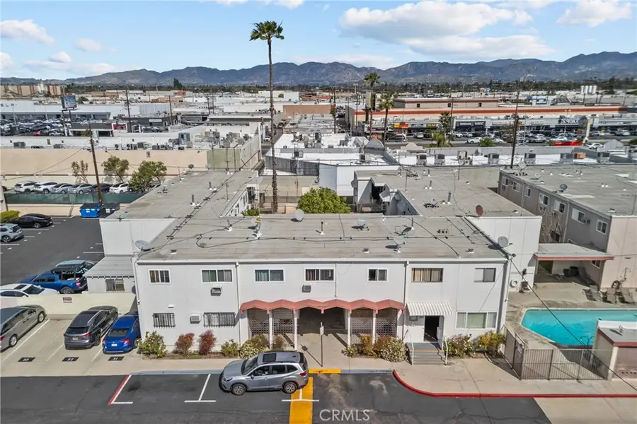 7137 Coldwater Canyon Avenue #10, North Hollywood, CA 91605 - #2