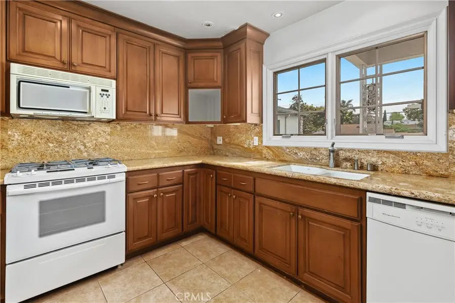 5339 Thornburn Street, Los Angeles, CA 90045 - #3