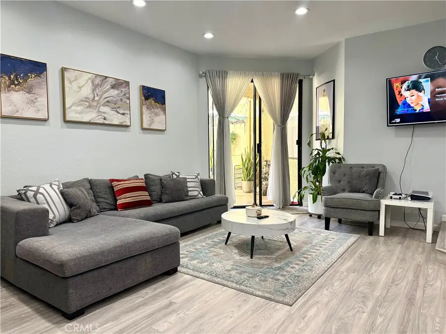 19009 Sherman Way #16, Reseda, CA 91335 - #2