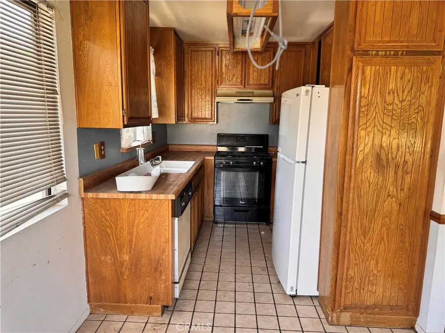 27949 Tyler, Canyon Country, CA 91387 - #3