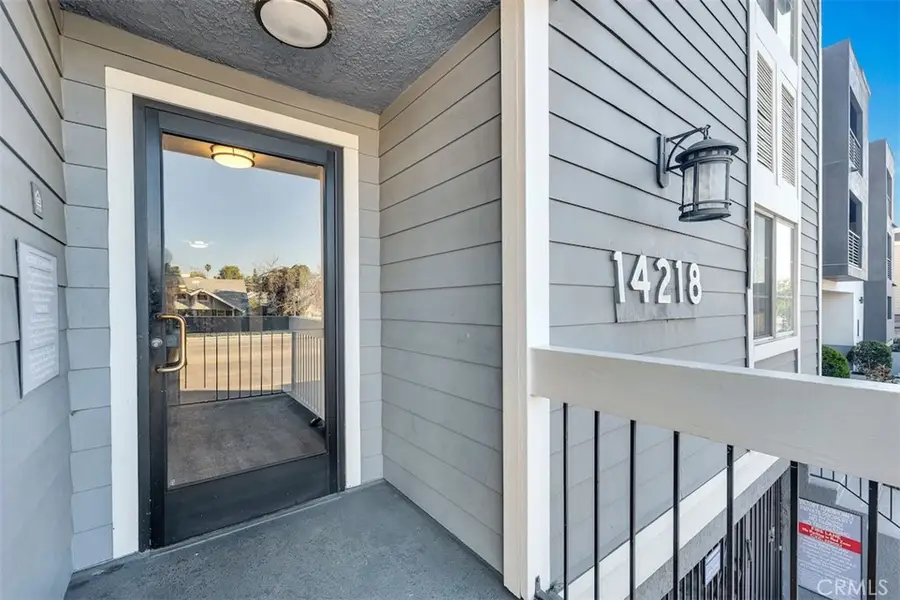 14218 Victory Boulevard, Van Nuys, CA 91401 - #3