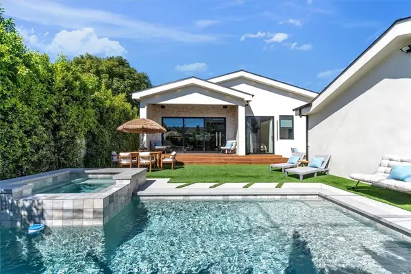 11956 Collins Street, Valley Village, CA 91607