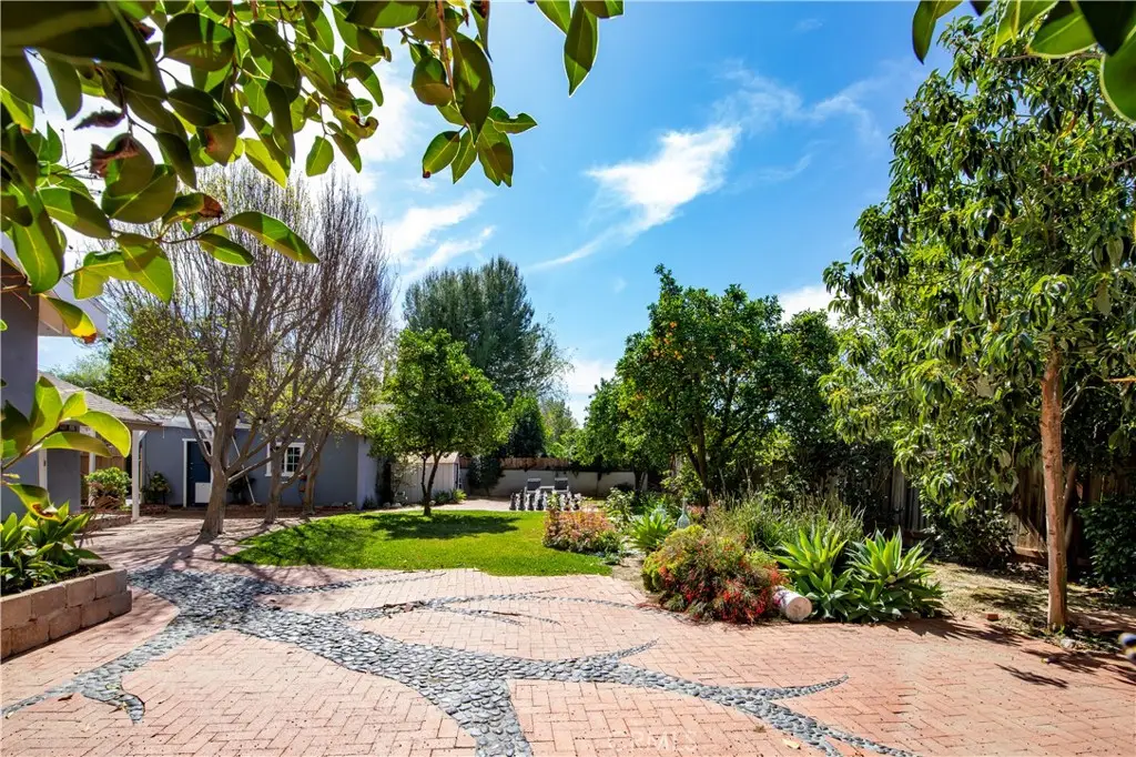 7447 Enfield, Reseda, CA 91335 - #1