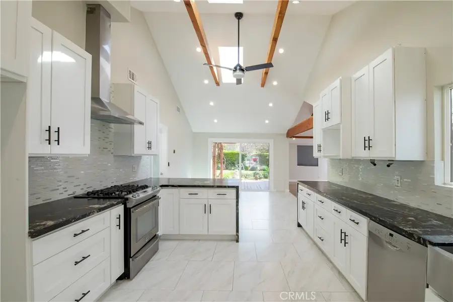 7447 Enfield, Reseda, CA 91335 - #3