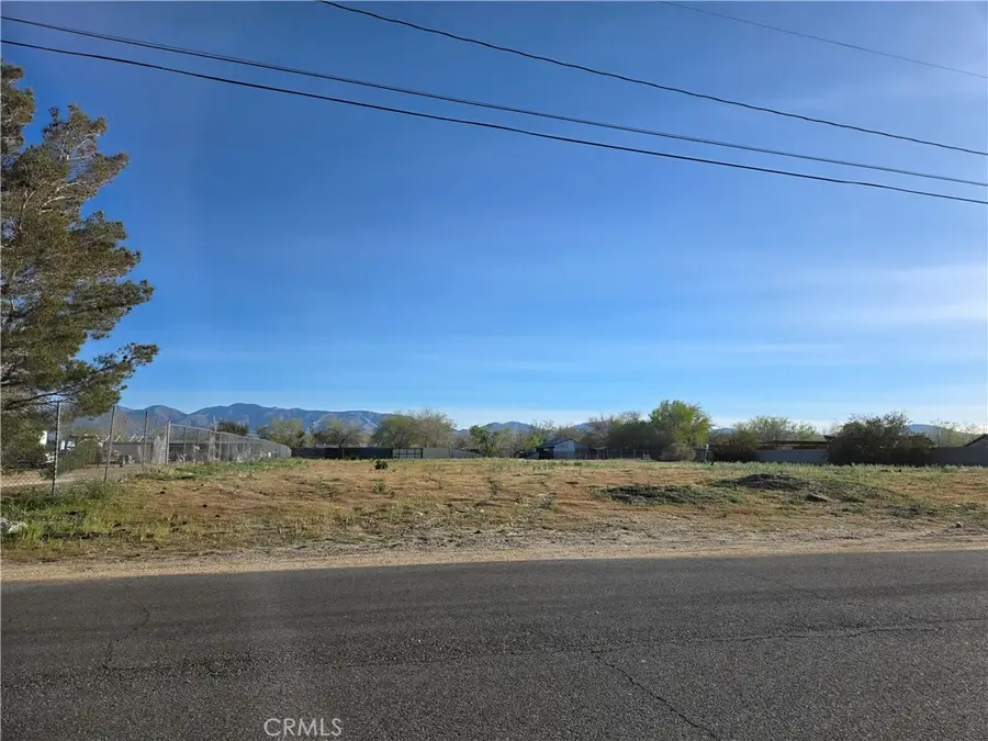 107 Avenue R4, Sun Village, CA 93543 - #2