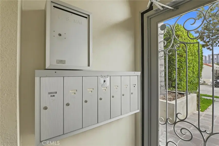 1023 Wilcox Avenue #102, Los Angeles, CA 90038 - #3