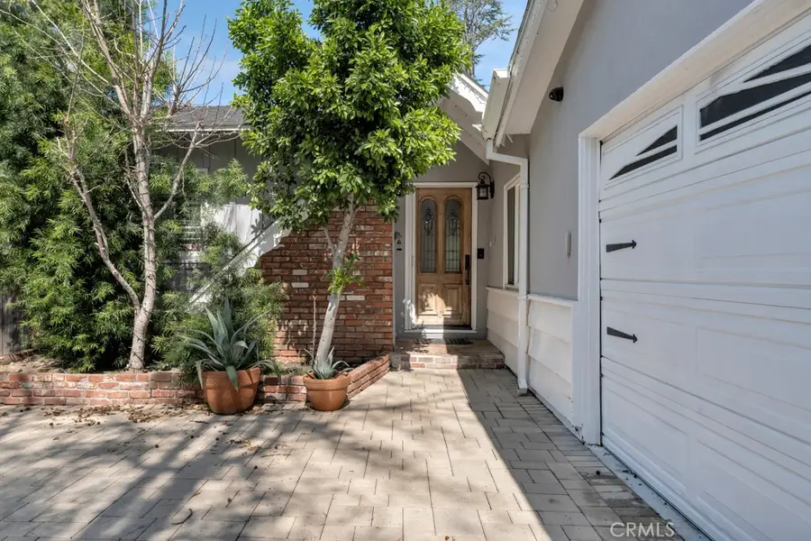 22117 Ybarra, Woodland Hills, CA 91364 - #2