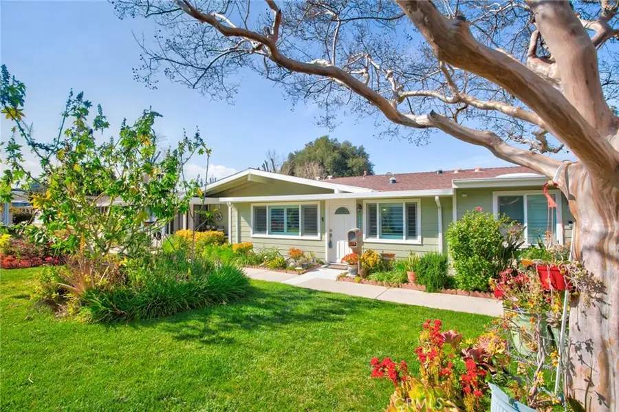 19204 Avenue Of The Oaks #B, Newhall, CA 91321 - #2