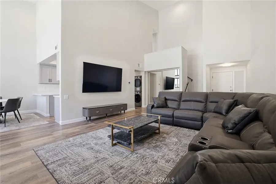 5310 Zelzah Avenue #302, Encino, CA 91316 - #3