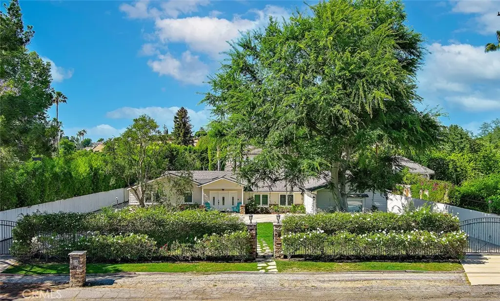 23433 Hatteras, Woodland Hills, CA 91367 - #1