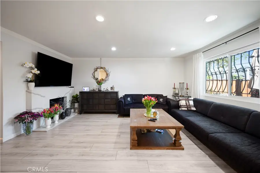 8435 Burnet #105, North Hills, CA 91343 - #2