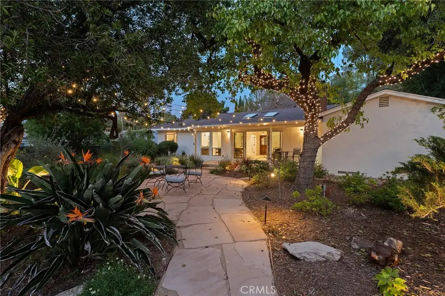 5319 Penfield Avenue, Woodland Hills, CA 91364 - #3