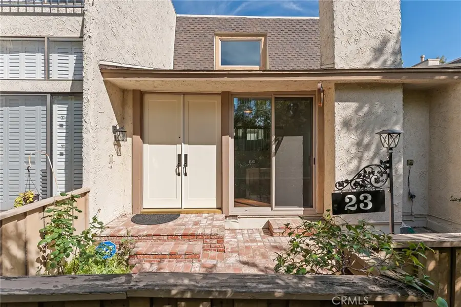 6121 Shoup Avenue #23, Woodland Hills, CA 91367 - #2