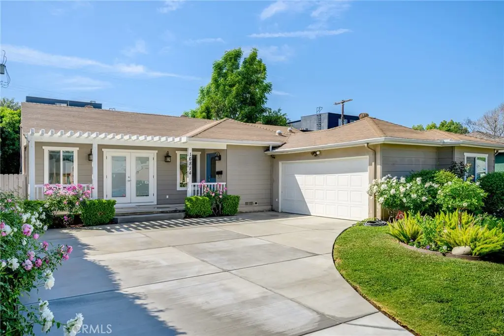 16814 Hartland, Lake Balboa, CA 91406 - #1