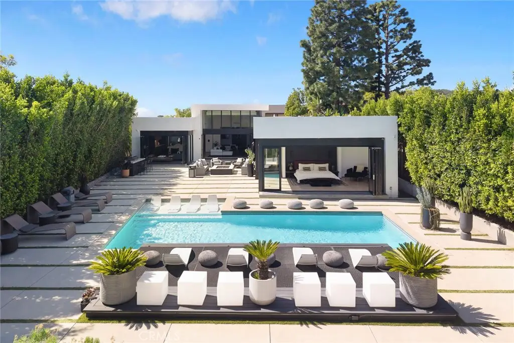 7139 Macapa, Los Angeles, CA 90068 - #1