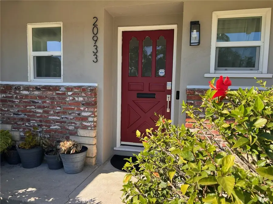 20933 Hemmingway Street, Canoga Park, CA 91304 - #2