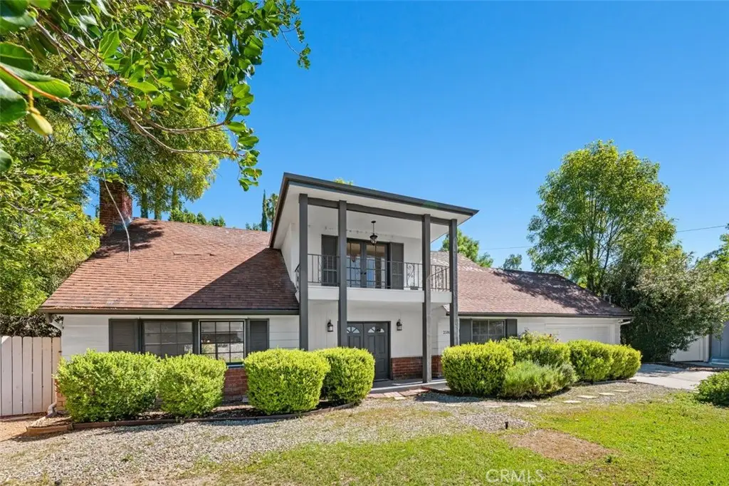 21801 Providencia, Woodland Hills, CA 91364 - #1