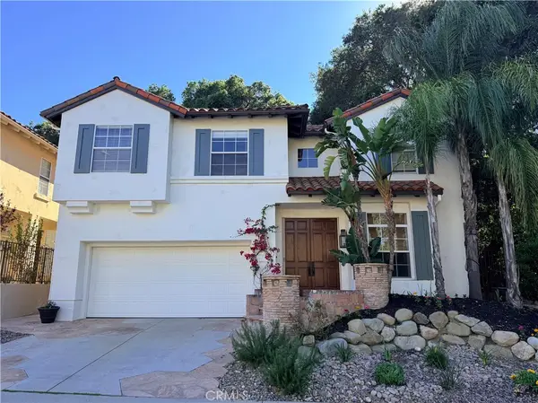 23656 White Oak Court, Newhall, CA 91321