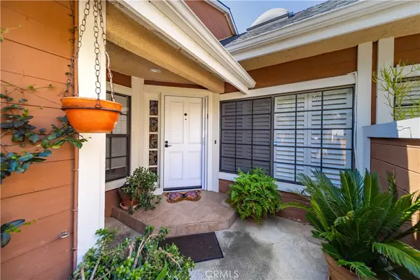 5930 Tampa #204, Tarzana, CA 91356