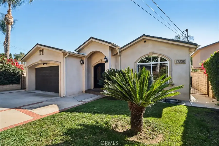 13816 Bessemer Street, Van Nuys, CA 91401 - #2