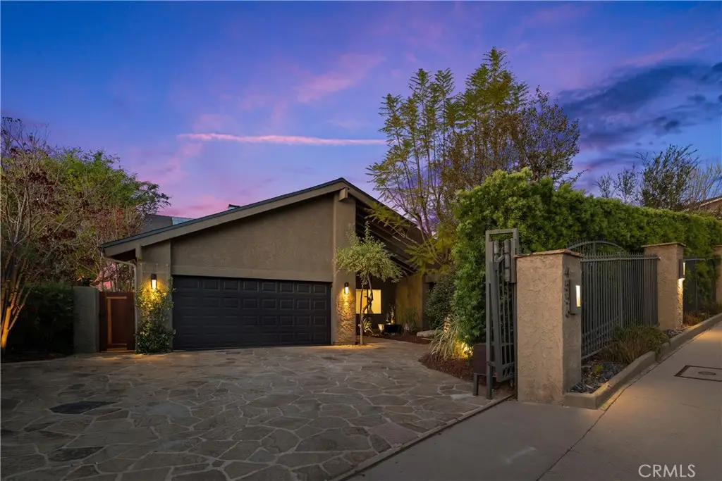 4556 Poe Avenue, Woodland Hills, CA 91364 - #1