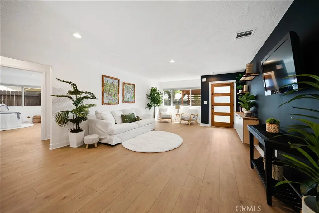 7851 Texhoma, Northridge, CA 91325 - #1