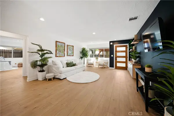 7851 Texhoma, Northridge, CA 91325