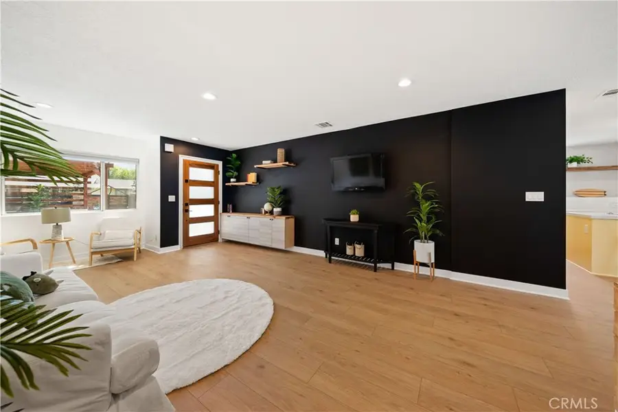 7851 Texhoma, Northridge, CA 91325 - #3