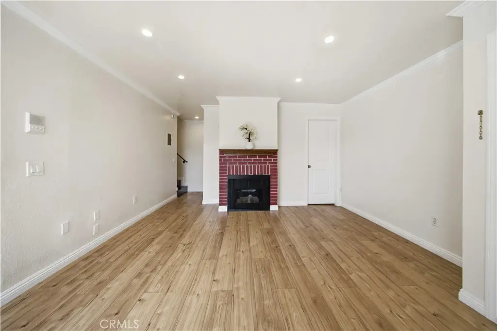 9047 Langdon Ave #6, North Hills, CA 91343 - #1