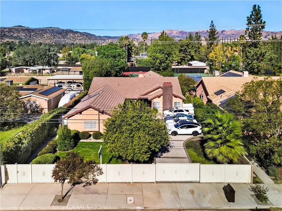 22329 Plummer St, Chatsworth, CA 91311 - #2