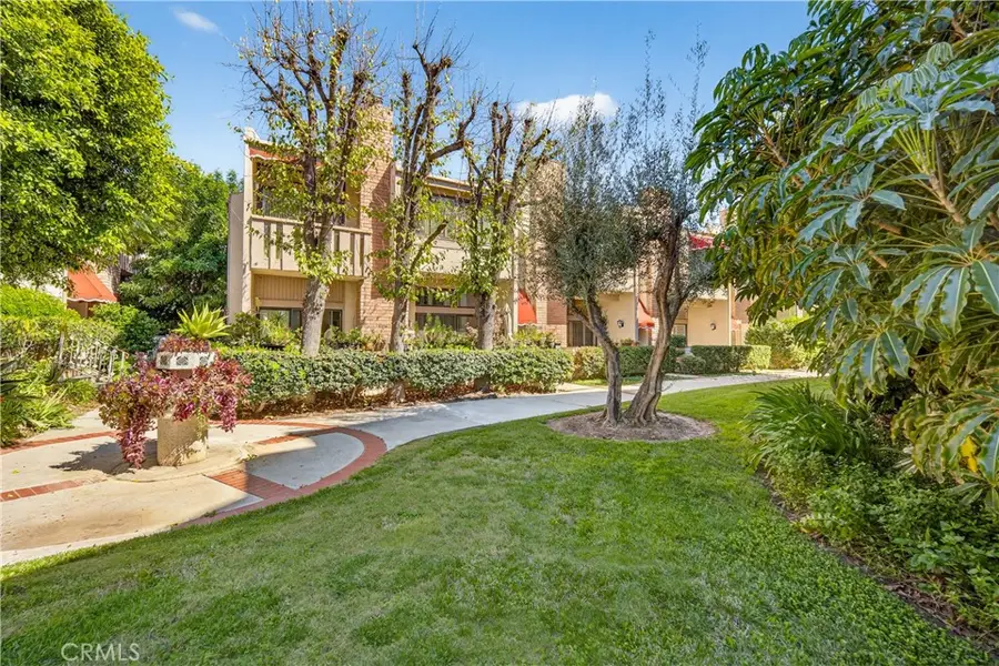 5240 Yarmouth #4, Encino, CA 91316 - #3