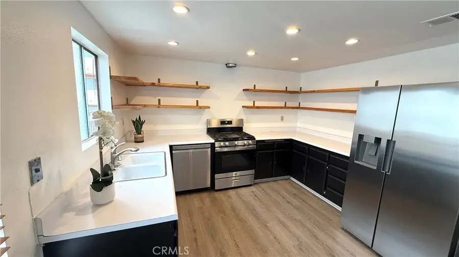 12380 Chandler Boulevard #B, Valley Village, CA 91607 - #3