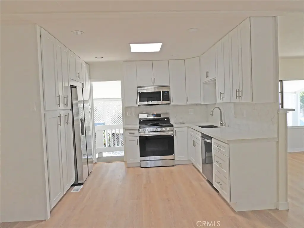 5 Ramona Way, San Fernando, CA 91345 - #1