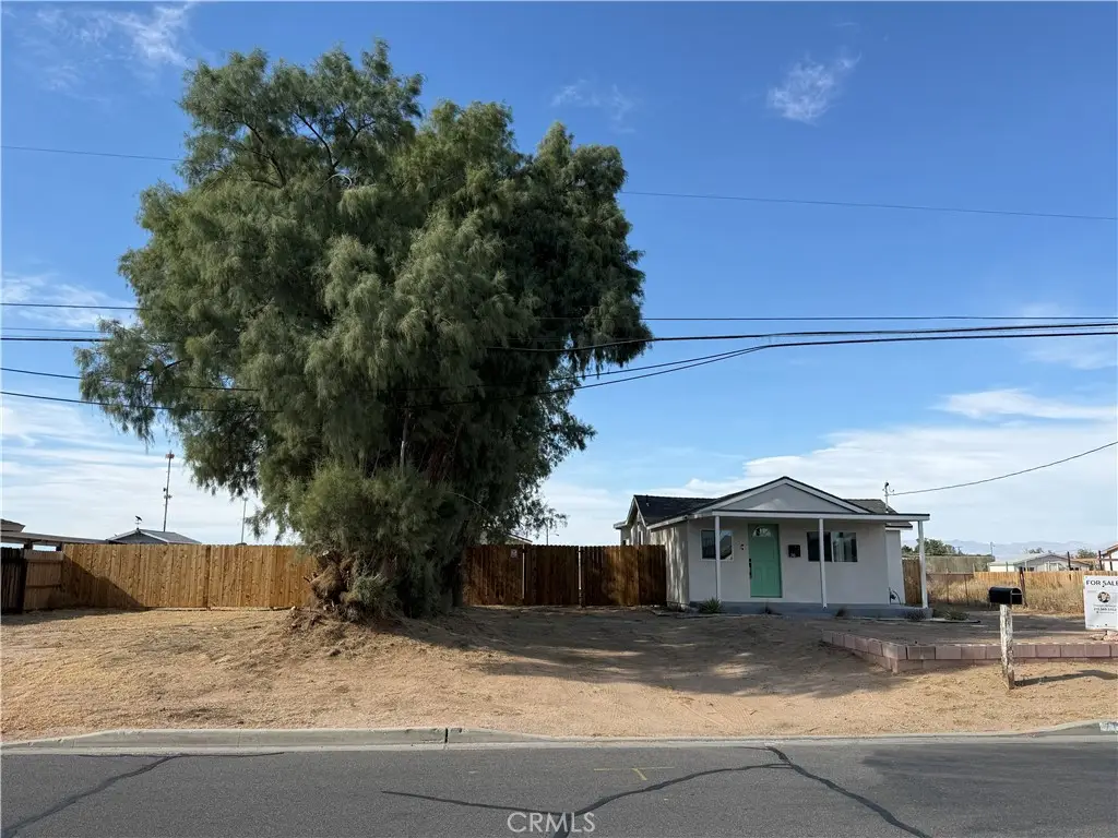 716 W Church Avenue, Ridgecrest, CA 93555 - #1