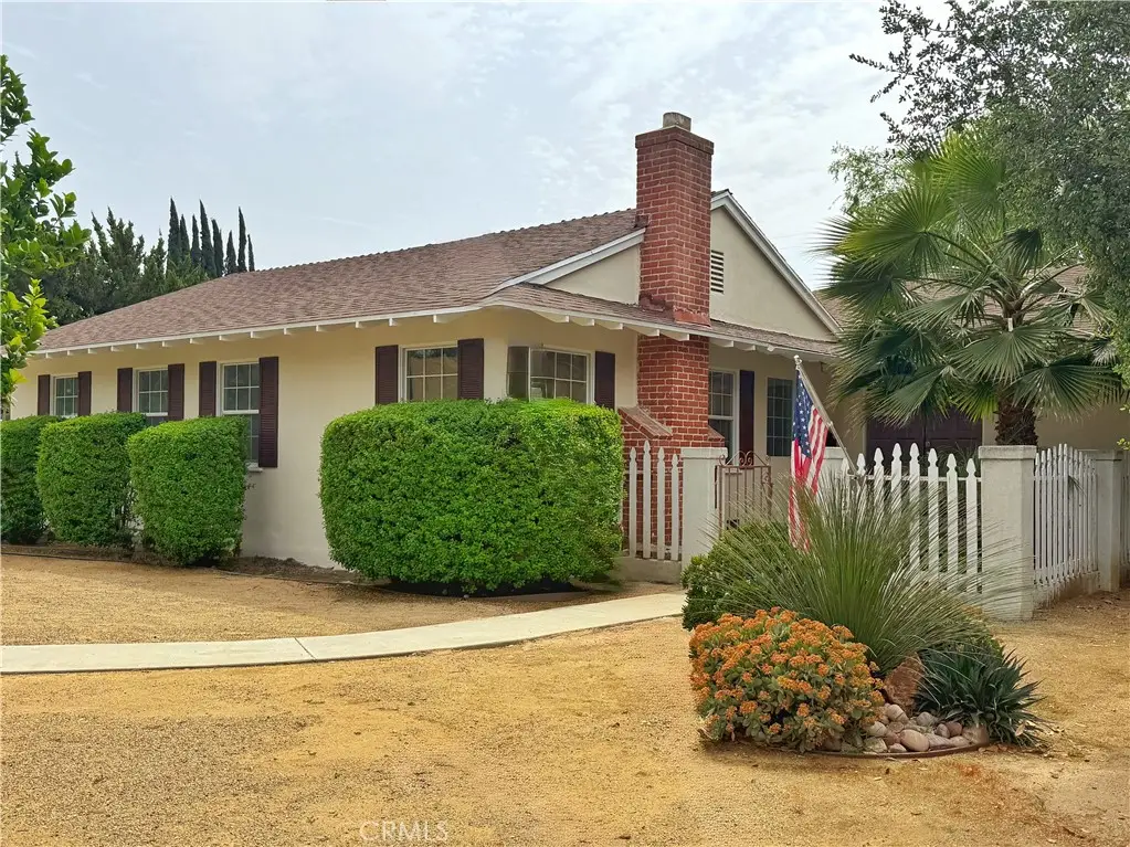 17256 Lemay, Lake Balboa, CA 91406 - #1