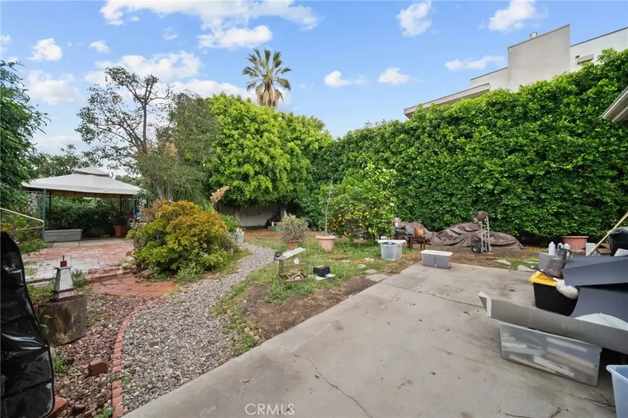 12415 Erwin Street, Valley Glen, CA 91606 - #2
