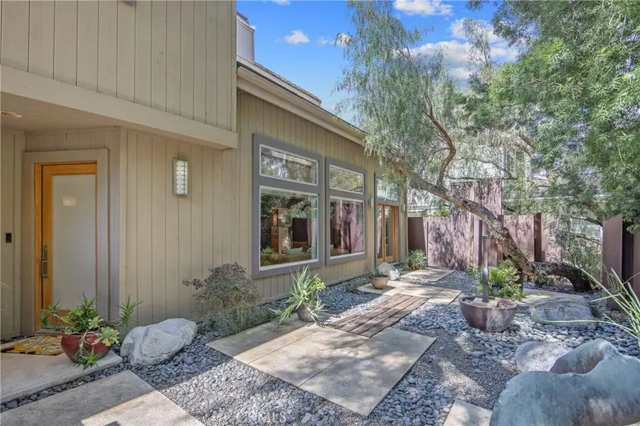 4109 Empis Street, Woodland Hills, CA 91364 - #3