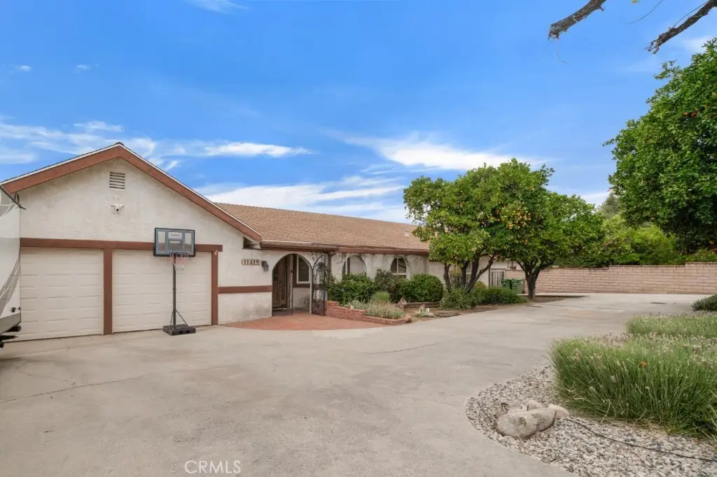 11519 Orcas Avenue, Sylmar, CA 91342 - #1