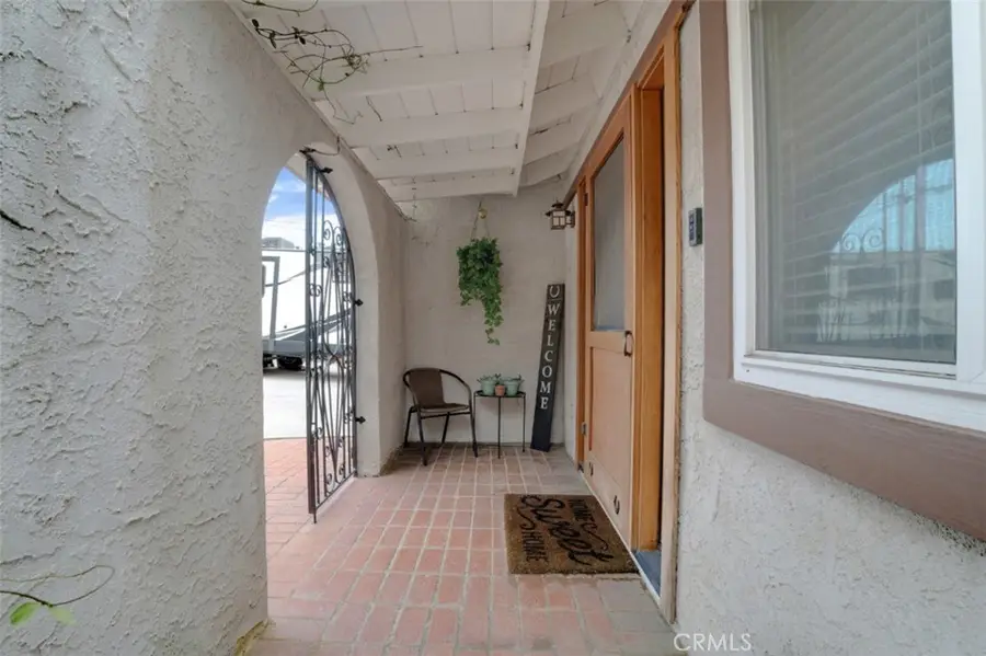 11519 Orcas Avenue, Sylmar, CA 91342 - #2