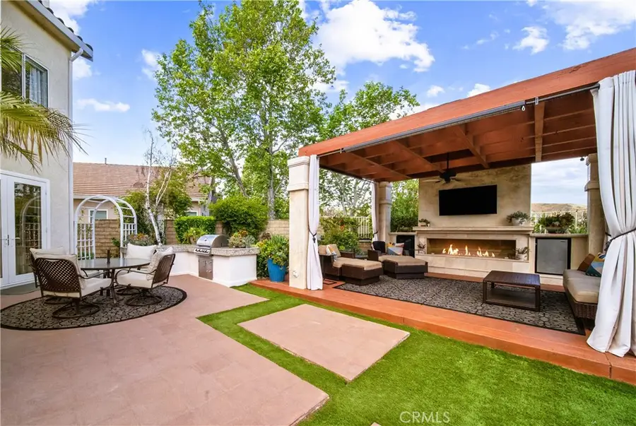 21634 Canyon Heights Circle, Saugus, CA 91390 - #2