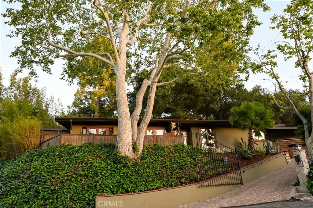 15511 Woodcrest Drive, Sherman Oaks, CA 91403 - #1