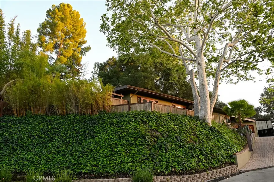 15511 Woodcrest Drive, Sherman Oaks, CA 91403 - #2