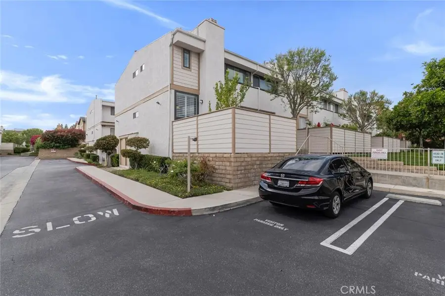 10231 Independence #C17, Chatsworth, CA 91311 - #2