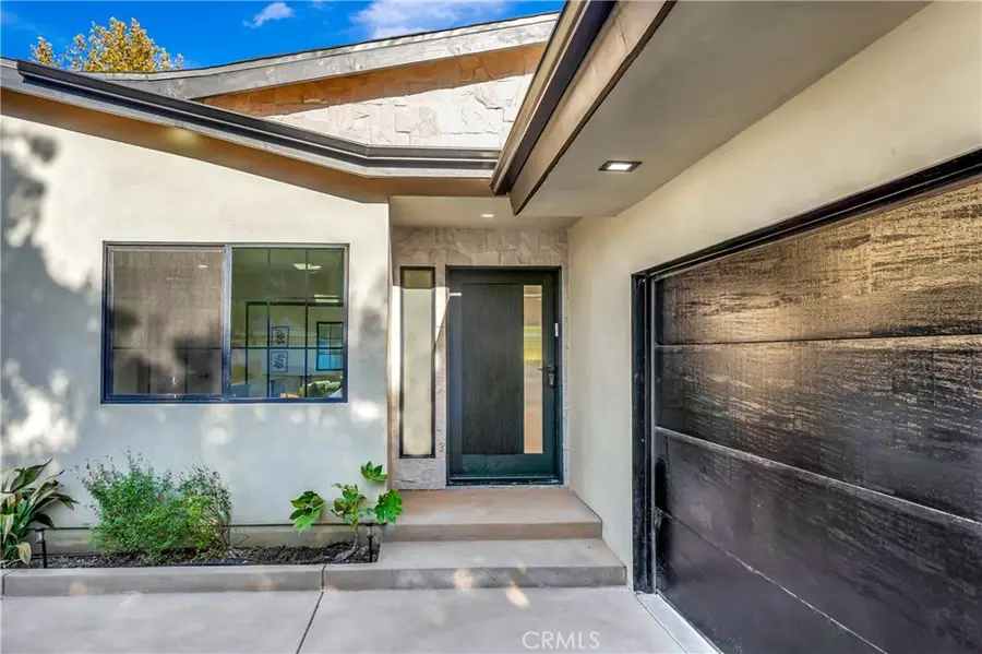 5534 Pattilar Avenue, Woodland Hills, CA 91367 - #3
